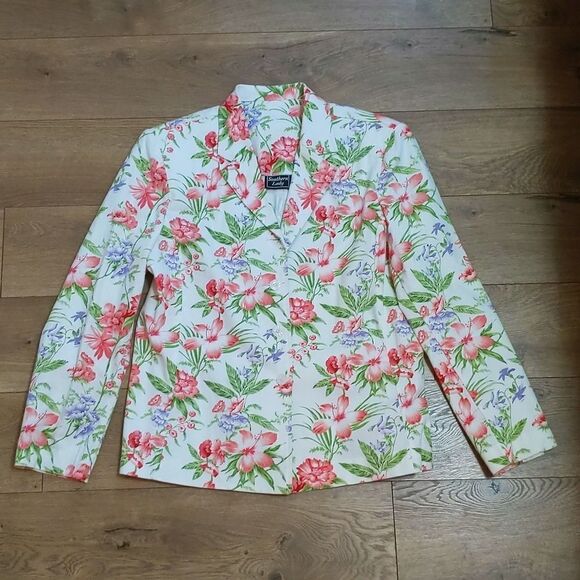 Southern Lady Jackets & Blazers - Vintage Southern Lady floral blazer